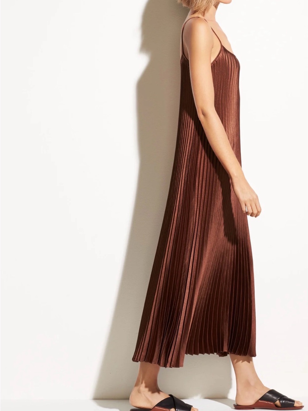VINCE PLEATED CAMI DRESS SYCAMORE - Picture 2 of 6